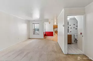 544 Great Beds Ct, Perth Amboy, NJ 08861 - Photo 3