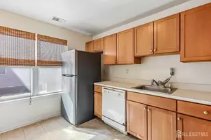 544 Great Beds Ct, Perth Amboy, NJ 08861 - Photo 11