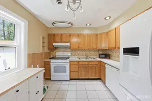 587 Marlboro Rd, Old Bridge Township, NJ 08857 - Photo 7