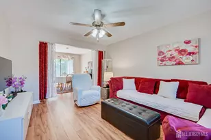 1402 Maplecrest Rd, Edison, NJ 08820 - Photo 13