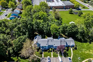 1402 Maplecrest Rd, Edison, NJ 08820 - Photo 7
