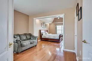 300 Morning Glory Dr, Monroe Township, NJ 08831 - Photo 11