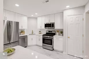 7 Harbor Bay Cir, Old Bridge Township, NJ 08879 - Photo 17