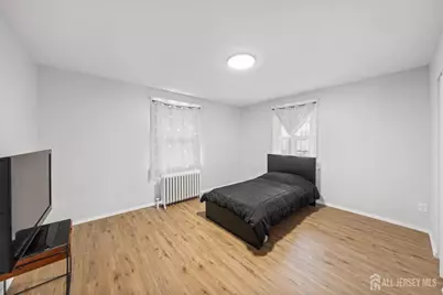 215 Dunellen Avenue, Dunellen, NJ 08812 - Photo 9