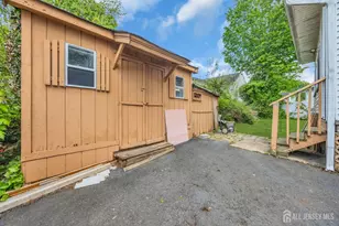 22 Westbury Rd, Iselin, NJ 08830 - Photo 15