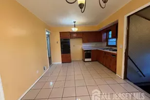 124 Chestnut St, Avenel, NJ 07001 - Photo 11