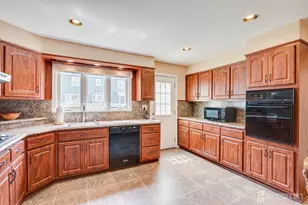 866 Crescent Dr, Rahway, NJ 07065 - Photo 15