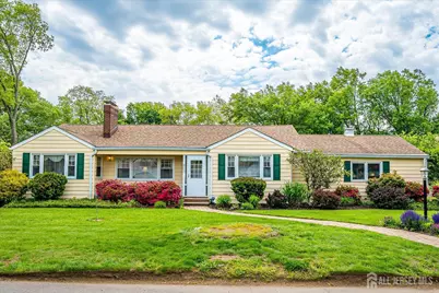 866 Crescent Drive, Rahway, NJ 07065 - Photo 1