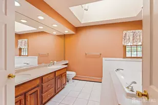 241 Fernhead Ave, Monroe Township, NJ 08831 - Photo 23