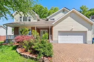 8 Danny Ct, North Brunswick Township, NJ 08902 - Photo 3