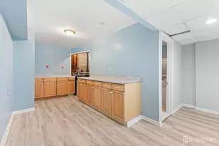 8 Danny Ct, North Brunswick Township, NJ 08902 - Photo 39