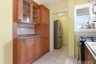 25 Langley Pl, New Brunswick, NJ 08901 - Photo 7
