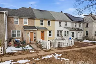 25 Langley Pl, New Brunswick, NJ 08901 - Photo 3
