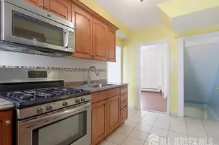 25 Langley Pl, New Brunswick, NJ 08901 - Photo 5