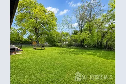 85 Woodrow Avenue, Piscataway Township, NJ 08854 - Photo 9