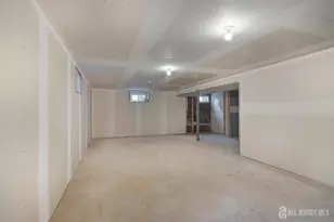 4 Morris Ave, Edison, NJ 08837 - Photo 15