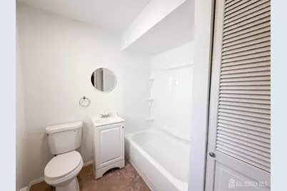 578 Garden Avenue, Woodbridge Township, NJ 07095 - Photo 11