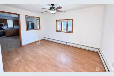 578 Garden Avenue, Woodbridge Township, NJ 07095 - Photo 7