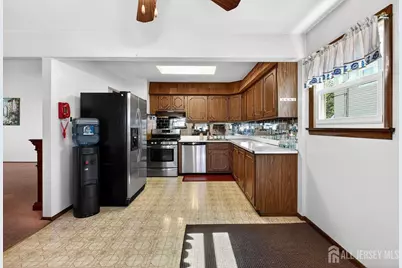 140 Camelot Drive, Port Reading, NJ 07064 - Photo 31
