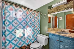 140 Camelot Dr, Port Reading, NJ 07064 - Photo 27