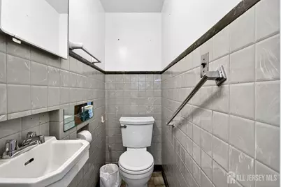 140 Camelot Drive, Port Reading, NJ 07064 - Photo 21