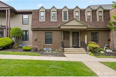 323 Gills Ln Unit #5 H Lane, Iselin, NJ 08830 - Photo 3