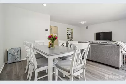 165 Essex Avenue #110, Metuchen, NJ 08840 - Photo 5