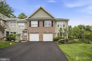 101 Wellington Park Dr, Middlesex, NJ 08540 - Photo 1