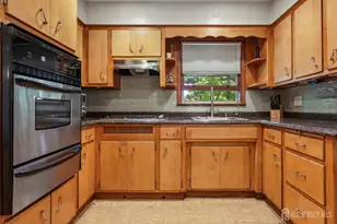 68 Herbert Dr, East Brunswick Township, NJ 08816 - Photo 5