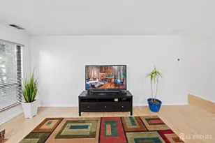 336 Willowbrook Dr, North Brunswick Township, NJ 08902 - Photo 9