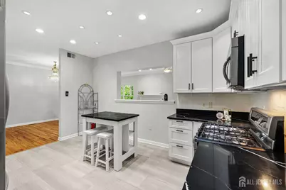 33 E Burgess Drive, Piscataway Township, NJ 08854 - Photo 11