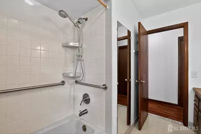 212 Oxford Road, Edison, NJ 08820 - Photo 19