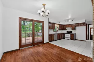 212 Oxford Rd, Edison, NJ 08820 - Photo 5