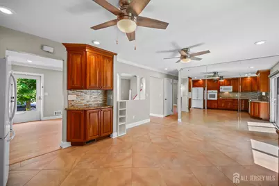 16 Venus Road, South Amboy, NJ 08879 - Photo 9