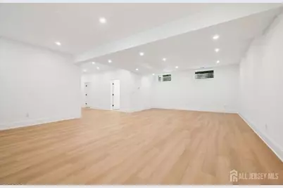 21 Middlesex Avenue, Edison, NJ 08820 - Photo 27