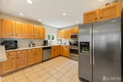 30 Oxford Road, East Brunswick Township, NJ 08816 - Photo 7