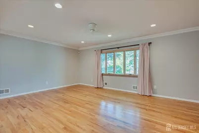 4 Augusta Court, Edison, NJ 08820 - Photo 9