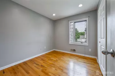 4 Patricia Avenue, Edison, NJ 08837 - Photo 15