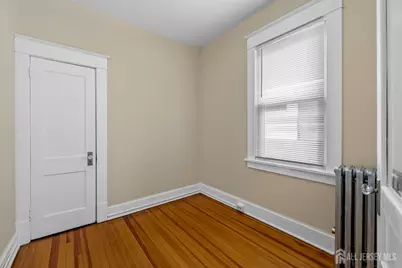 11 Oxford Street, New Brunswick, NJ 08901 - Photo 3