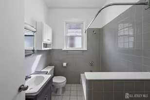11 Oxford St, New Brunswick, NJ 08901 - Photo 15