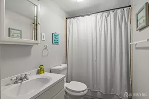 251 Arlington Dr, Fords, NJ 08863 - Photo 27