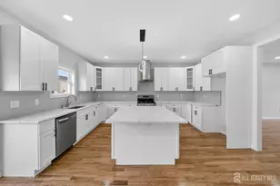 16 Hudson St, Carteret, NJ 07008 - Photo 3