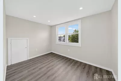 121 Dorothy Street, Carteret, NJ 07008 - Photo 15
