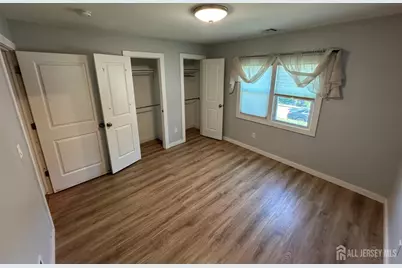 92 Woodland Drive, Aberdeen Township, NJ 07735 - Photo 15
