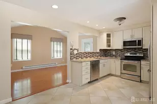362 Union Dr, Monroe Township, NJ 08831 - Photo 11