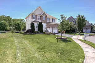 32 Carnation Rd, Monroe Township, NJ 08831 - Photo 3