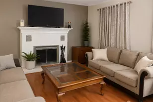 242 Perth Hill Ct, Aberdeen Township, NJ 07747 - Photo 3