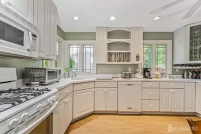 2051 Audubon Avenue, South Plainfield, NJ 07080 - Photo 17