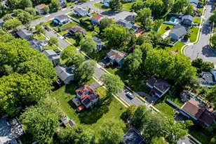 10 Falcon Dr, Edison, NJ 08820 - Photo 7