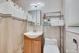 10 Falcon Dr, Edison, NJ 08820 - Photo 19